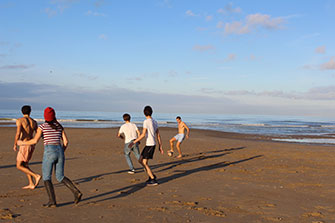 Foot sur la plage du Kite Office